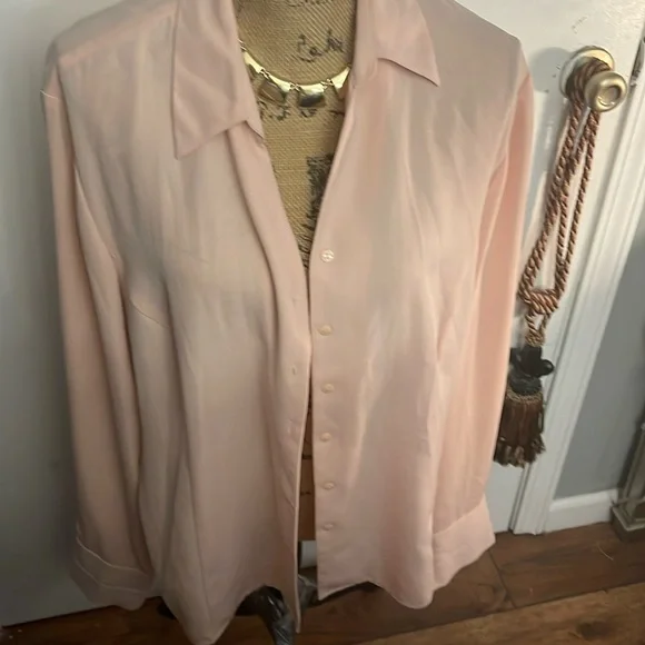 Top - Picture 1 of 8